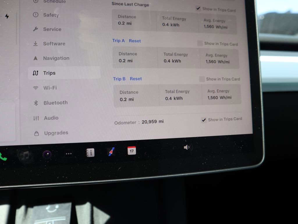 Used 2022 Tesla Model Y Long Range image 18