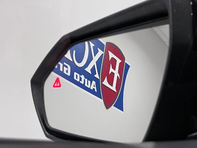 Used 2025 Hyundai Elantra Sport image 32