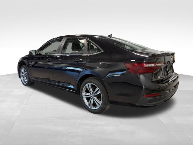 Used 2024 Volkswagen Jetta SE image 5