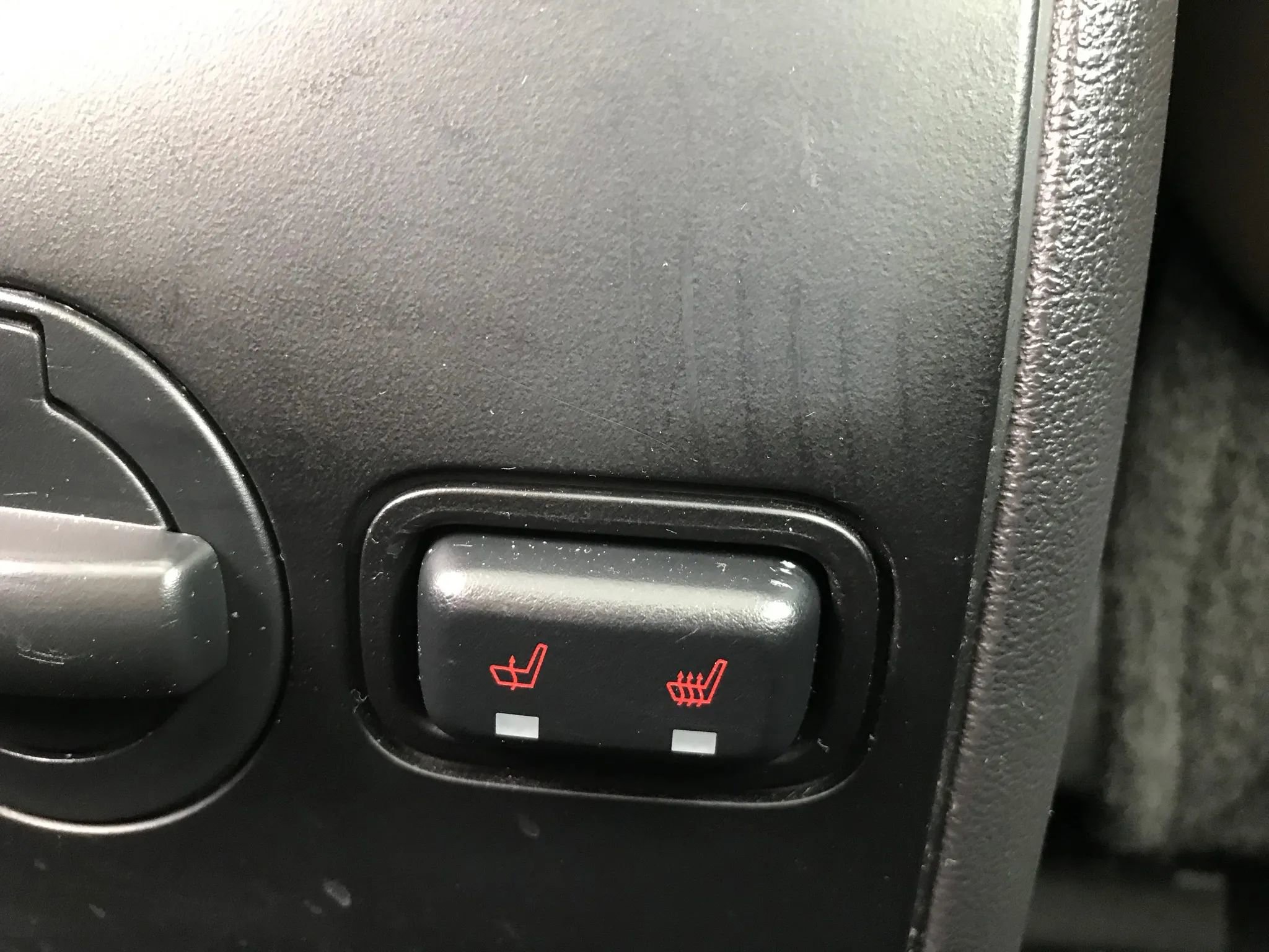 Used 2014 Lincoln MKS Sedan 4D w/ Equipment Group 101A image 39