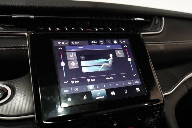 Used 2023 Jeep Grand Cherokee L Altitude image 27