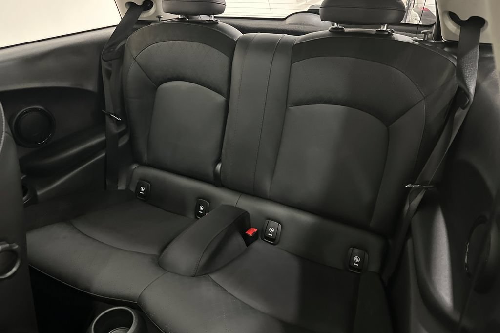 Certified 2024 MINI Cooper S w/ Signature Upholstery Package FWD image 13
