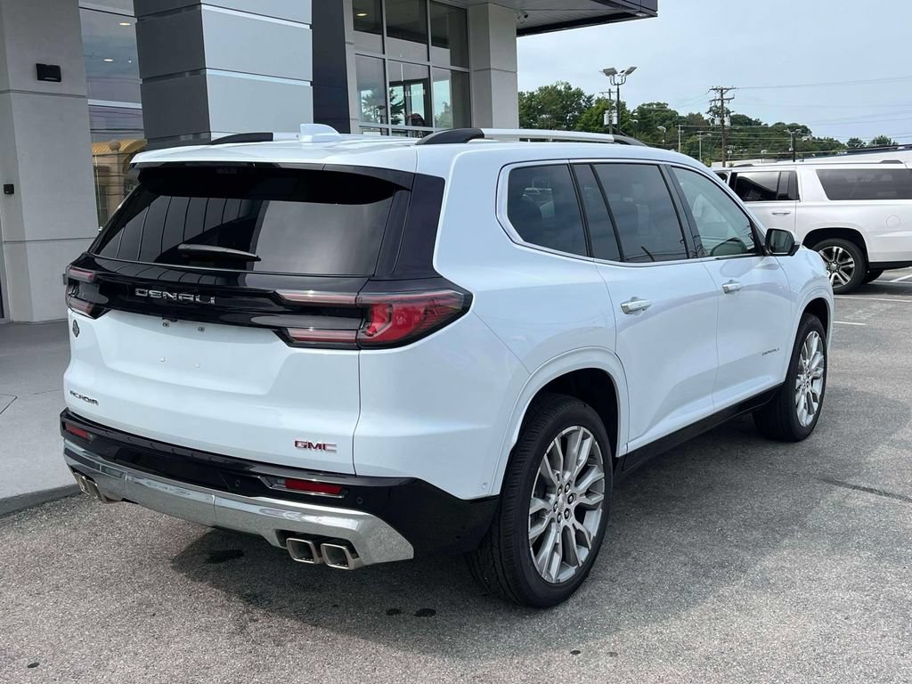 New 2026 GMC Acadia Denali w/ Super Cruise Package FWD image 3
