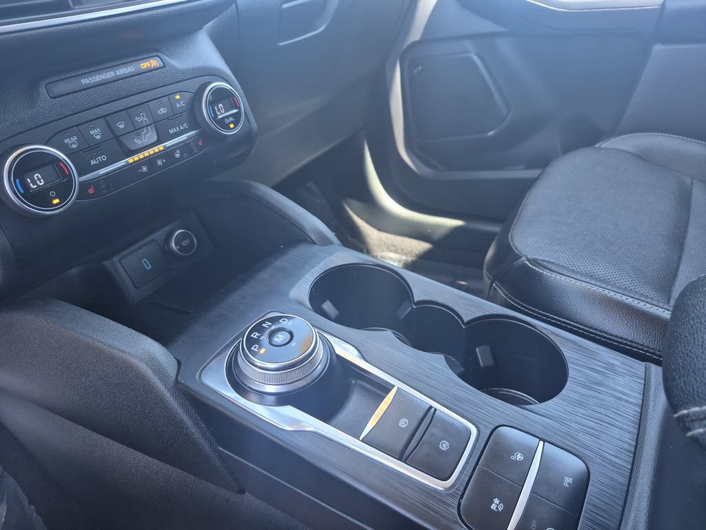 Used 2020 Ford Escape Titanium AWD/4WD image 10