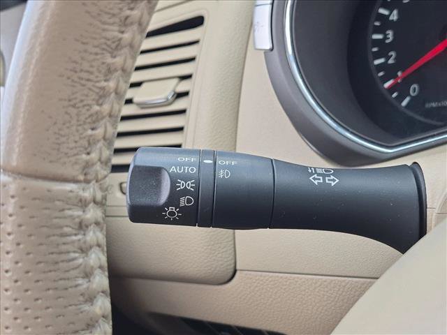 Used 2014 Nissan Murano SV w/ Value Package FWD image 16
