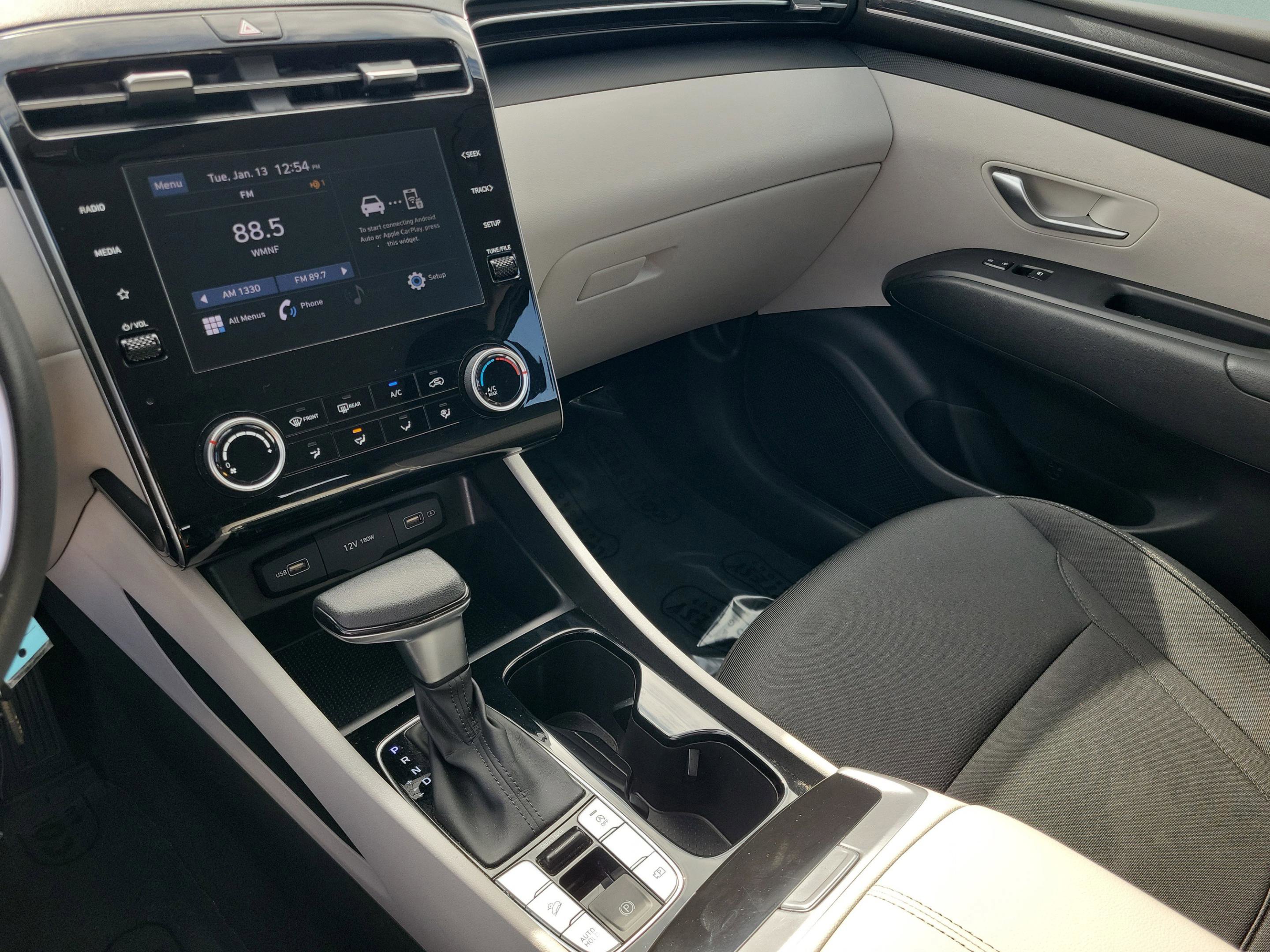 Used 2022 Hyundai Tucson SE w/ Cargo Package image 25