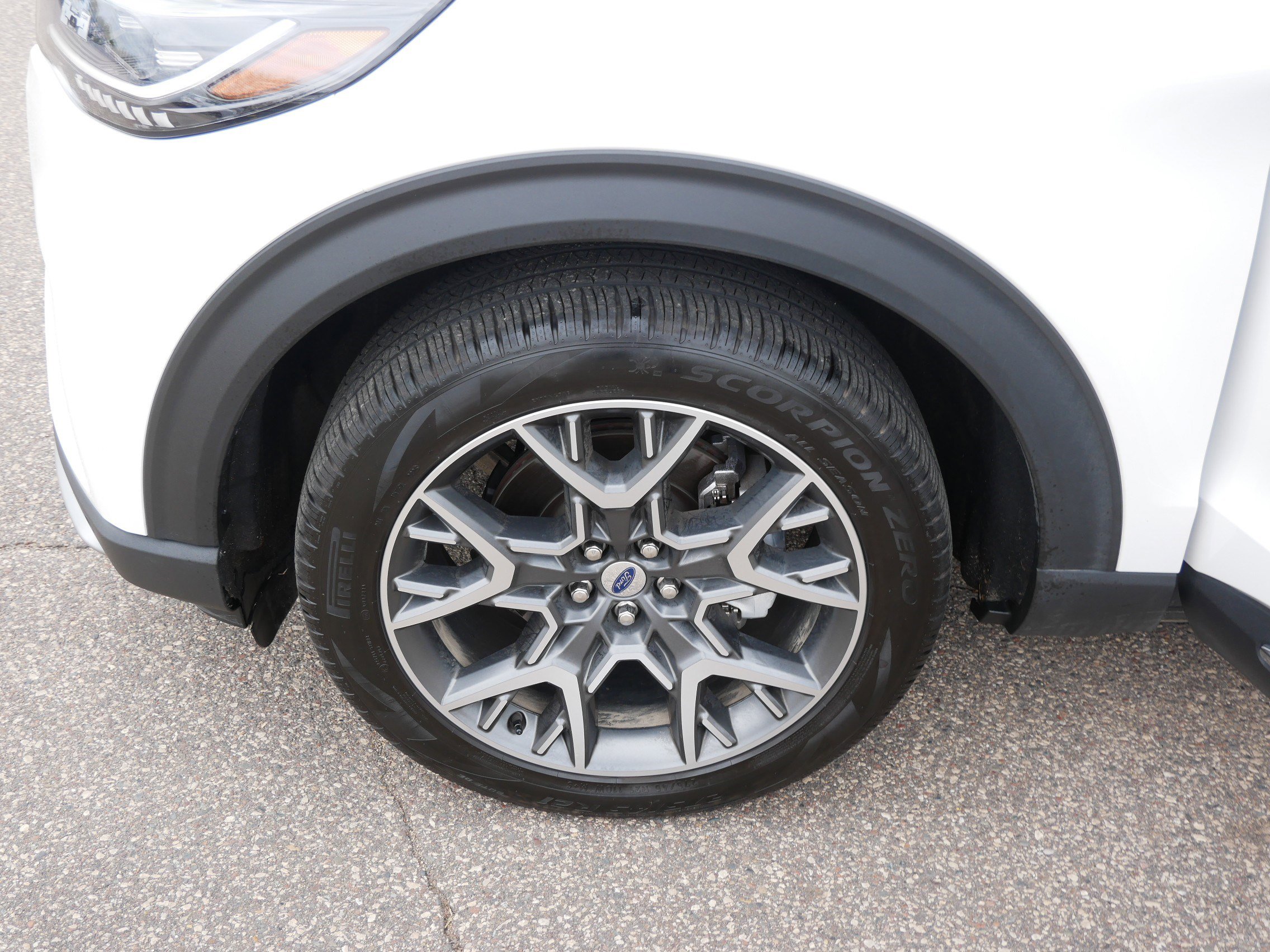 Used 2025 Ford Explorer Platinum w/ Ultimate Package AWD/4WD image 15