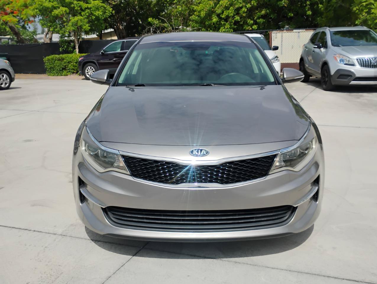 Used 2017 Kia Optima LX FWD image 90