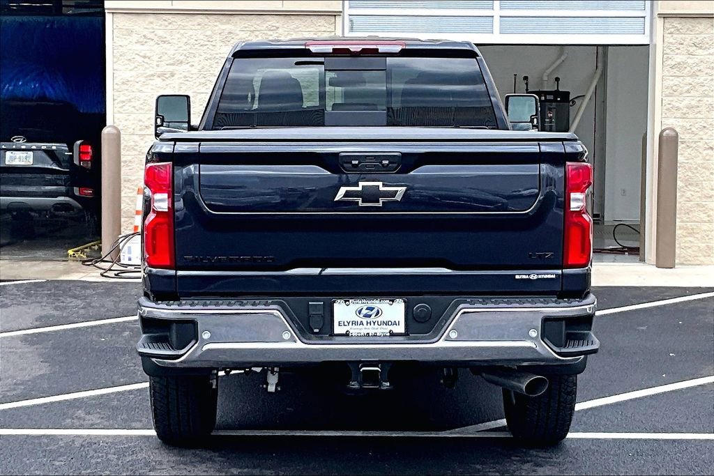 Used 2024 Chevrolet Silverado 2500 LTZ w/ LTZ Convenience Package image 3