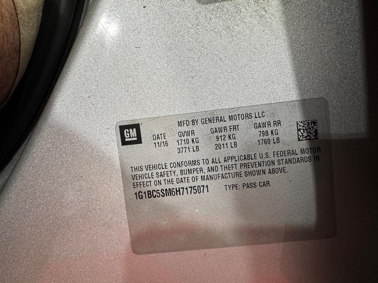 Used 2017 Chevrolet Cruze LS FWD image 23