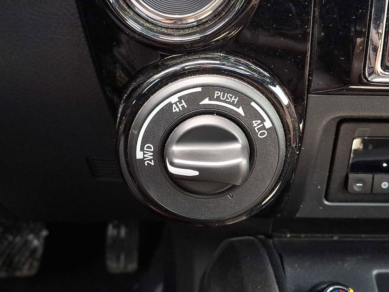 Used 2023 Nissan Titan Platinum Reserve w/ Moonroof Package image 33