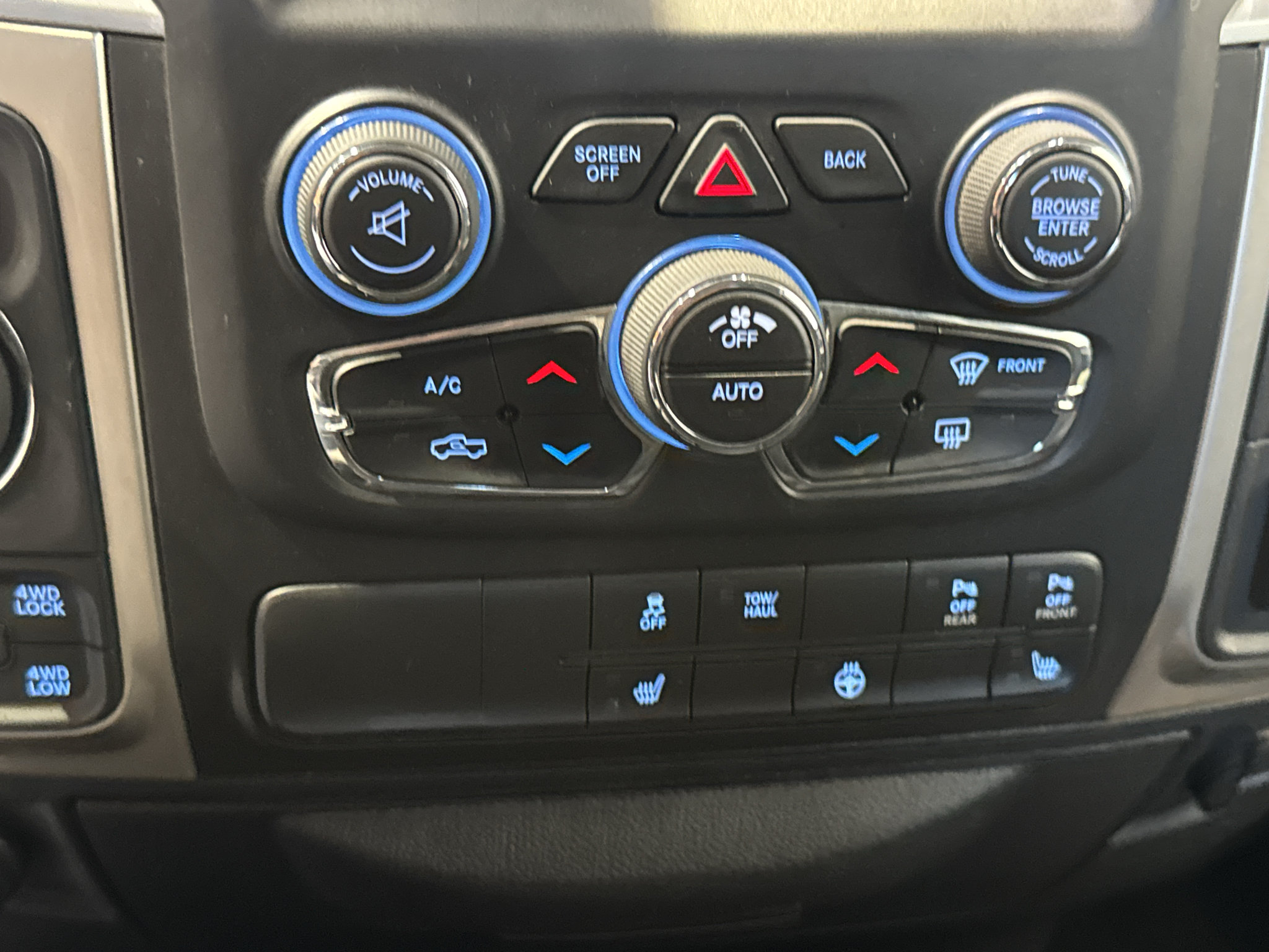 Used 2018 RAM 1500 Big Horn AWD/4WD image 27