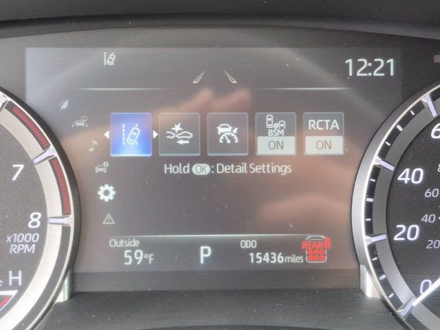 Used 2024 Toyota Highlander XLE image 11