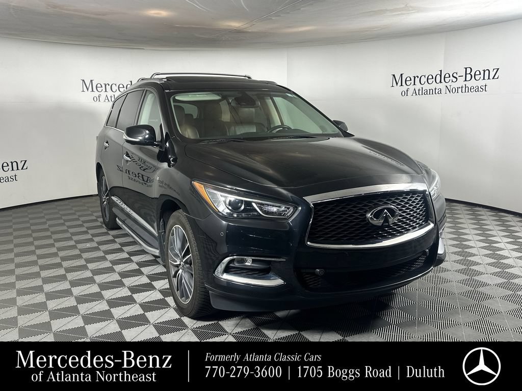 Used 2017 INFINITI QX60 FWD w/ Deluxe Technology Package