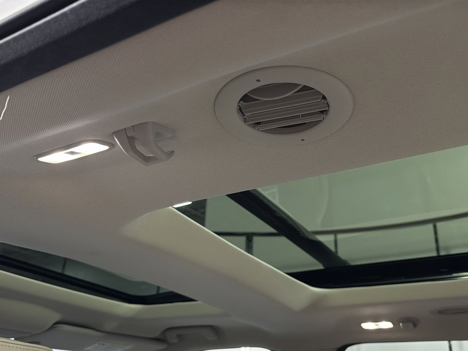 Used 2019 Ford Explorer Platinum AWD/4WD image 45