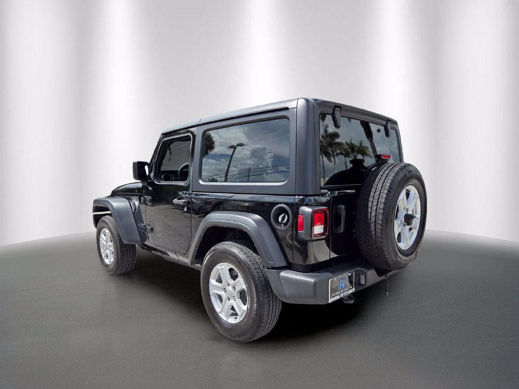 Used 2022 Jeep Wrangler Sport AWD/4WD image 5