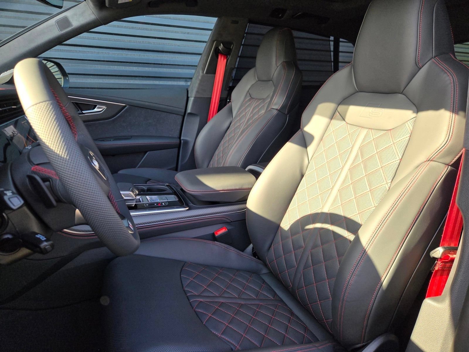 New 2026 Audi SQ8 Prestige AWD/4WD image 21