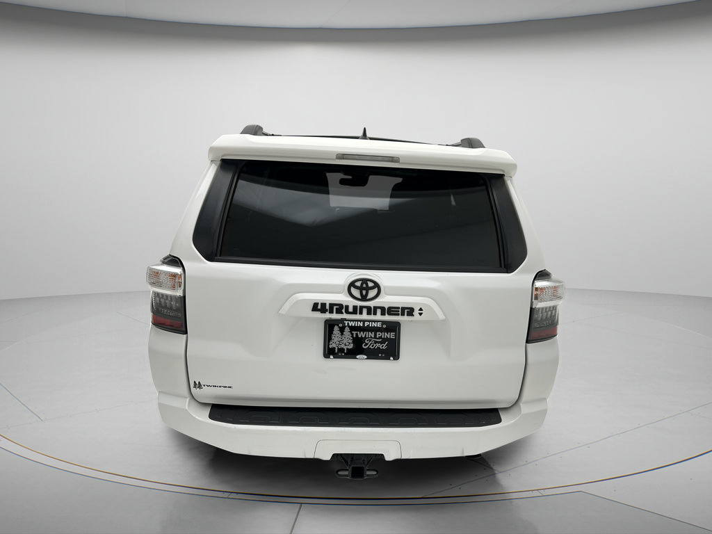 Used 2021 Toyota 4Runner SR5 Premium w/ Moonroof Package AWD/4WD image 9