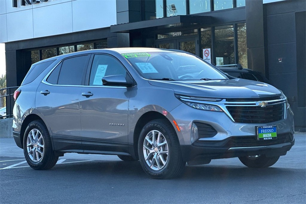 Used 2024 Chevrolet Equinox LT image 3