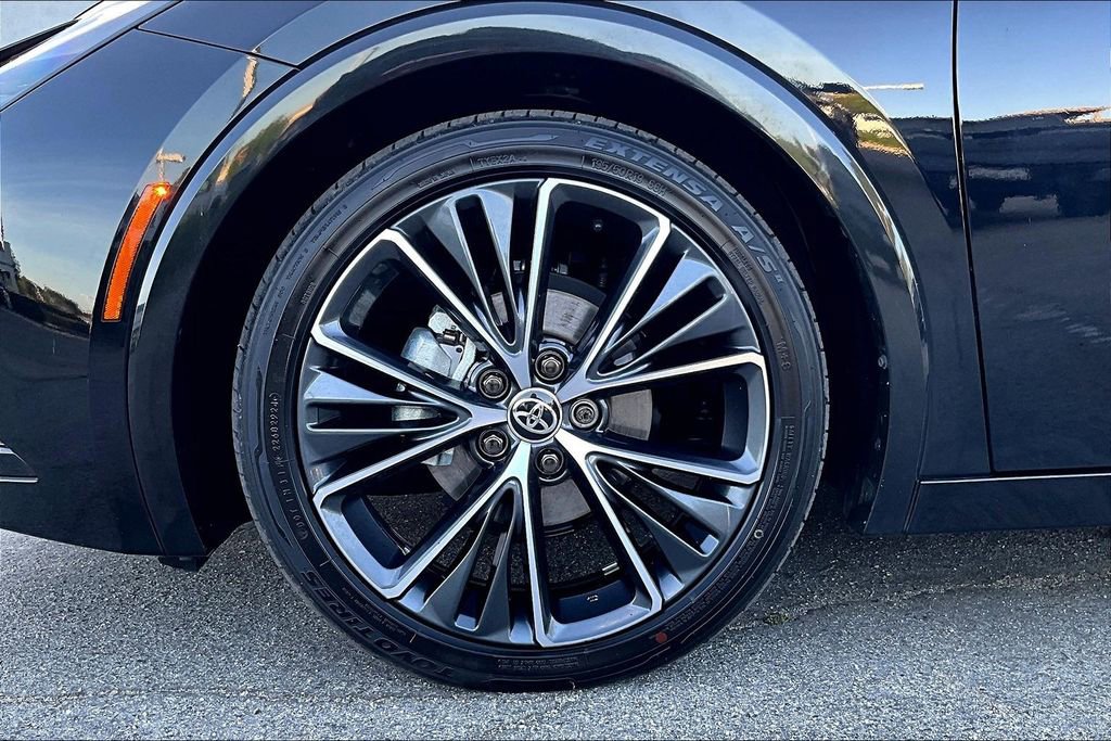 Used 2024 Toyota Prius XLE image 34