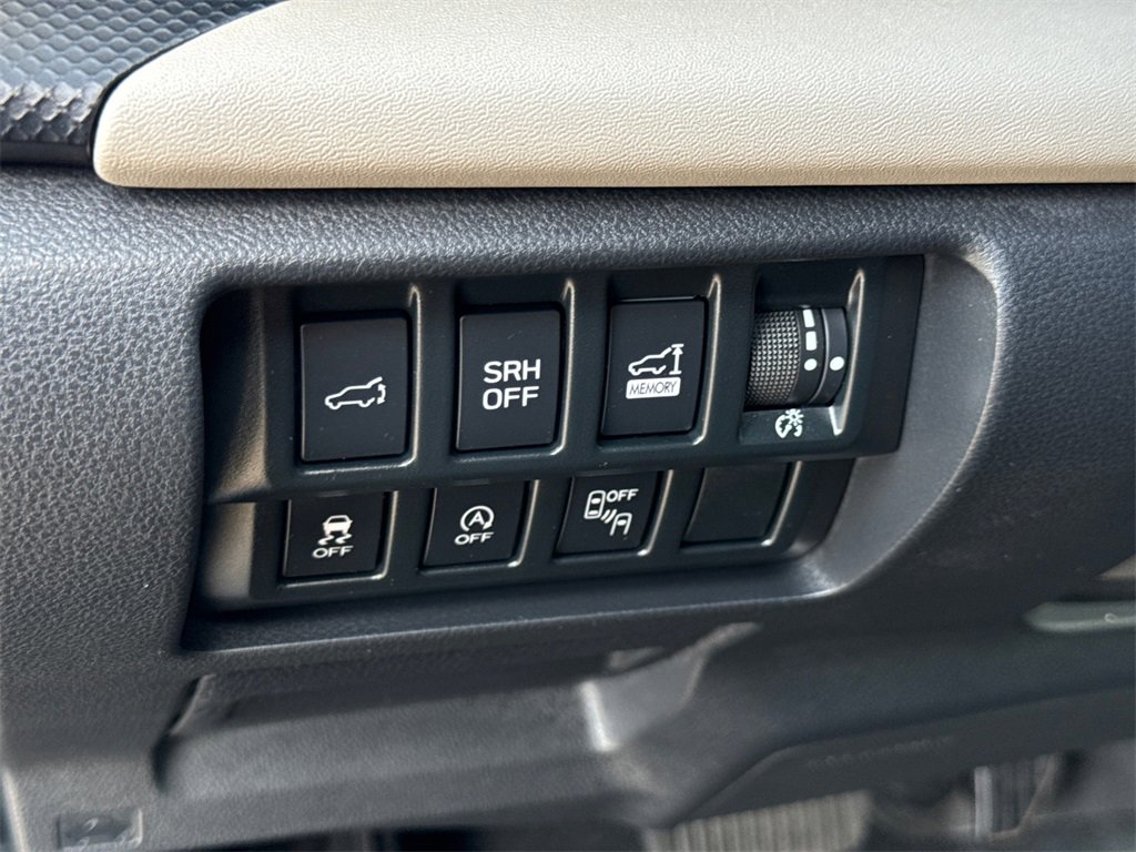 Used 2024 Subaru Forester Limited image 27