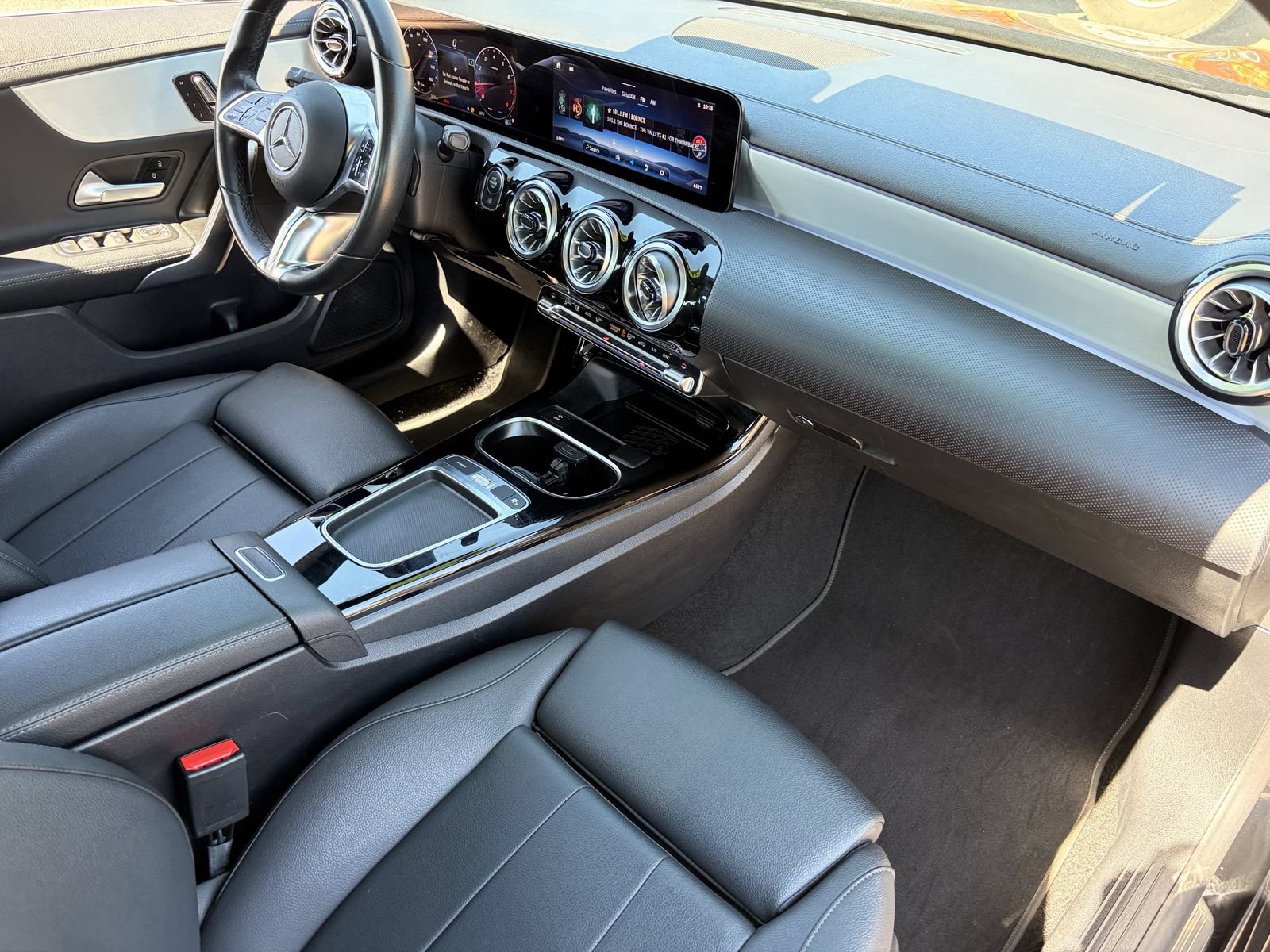 Used 2025 Mercedes-Benz CLA 250 image 14