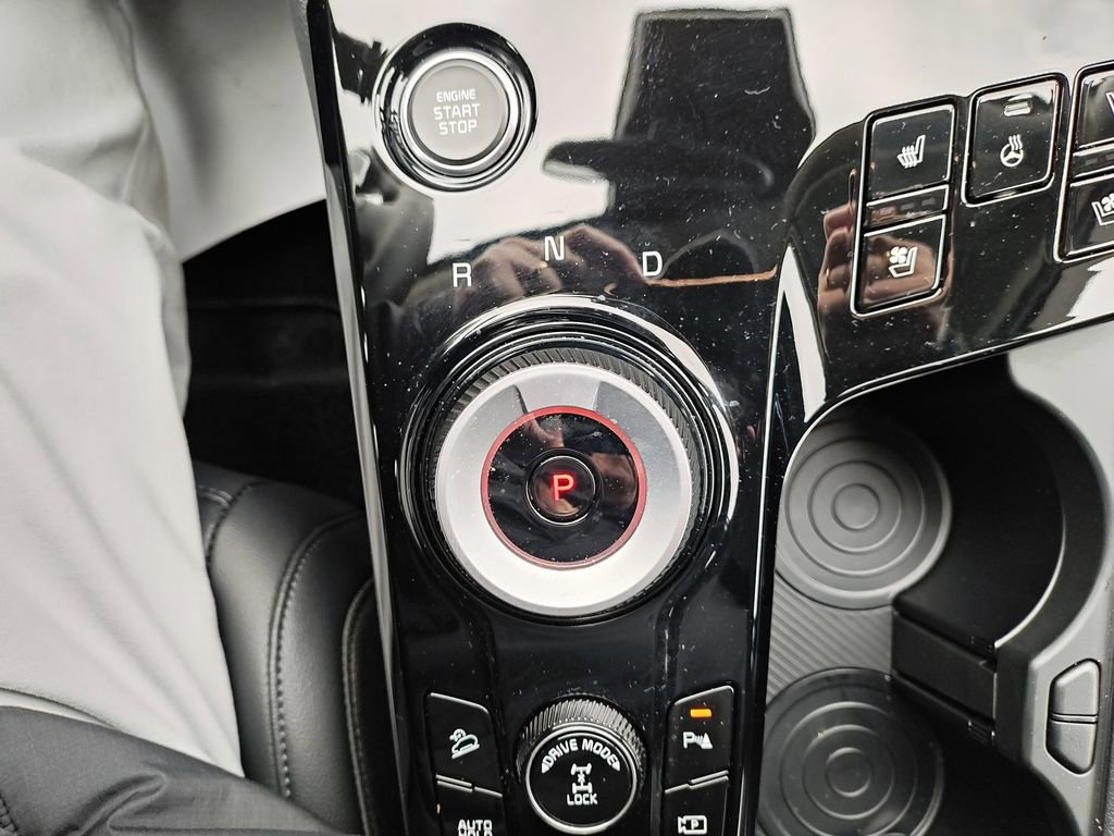 Used 2025 Kia Sportage SX Prestige image 28