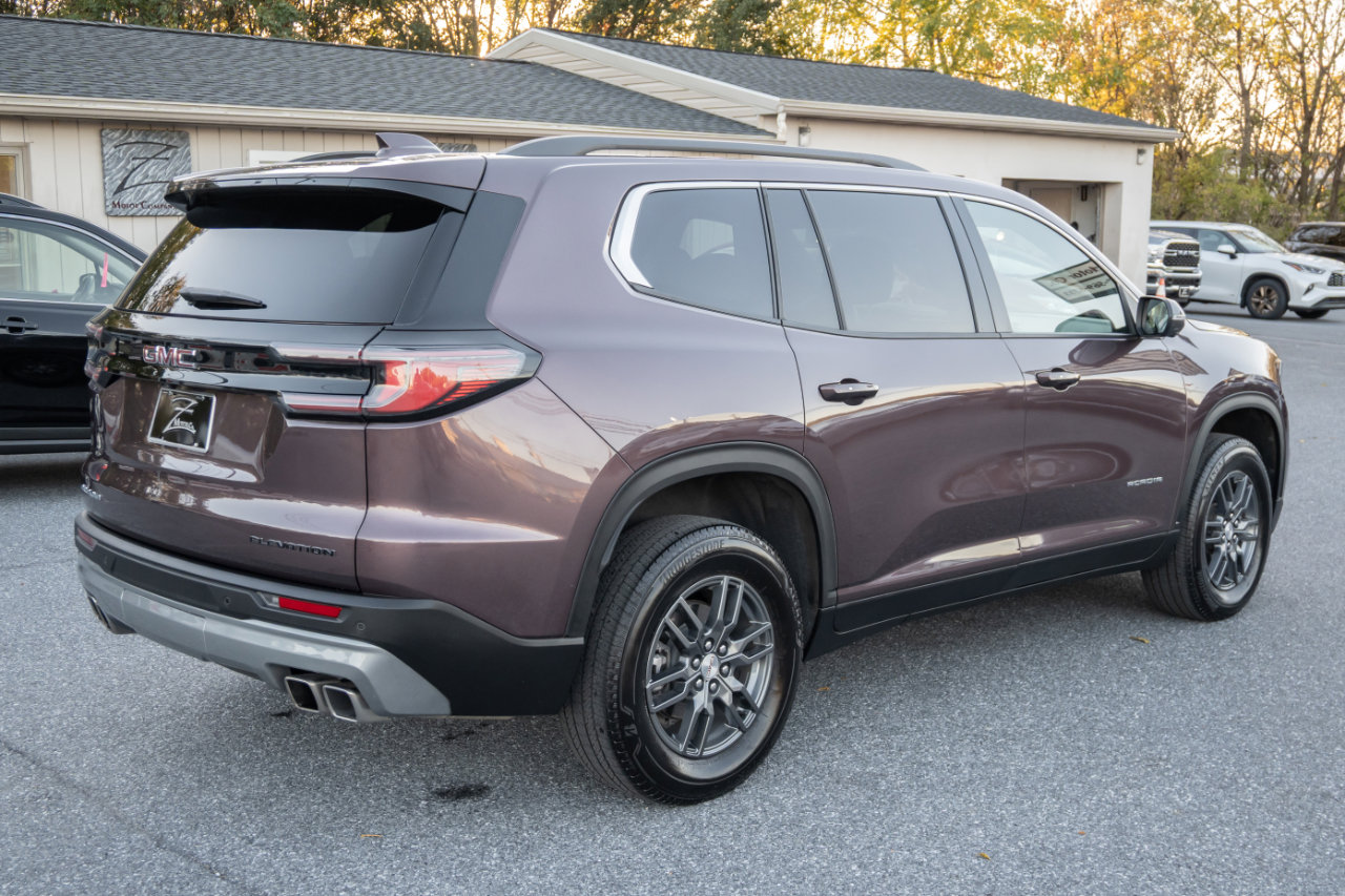 Used 2025 GMC Acadia Elevation image 10