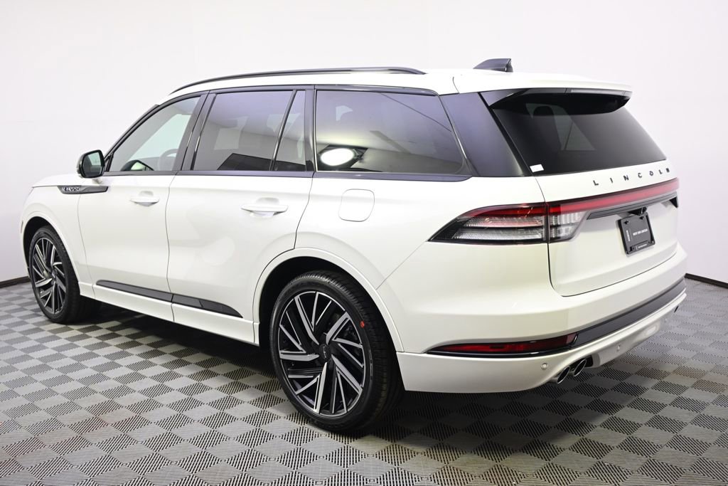 New 2026 Lincoln Aviator Black Label image 3