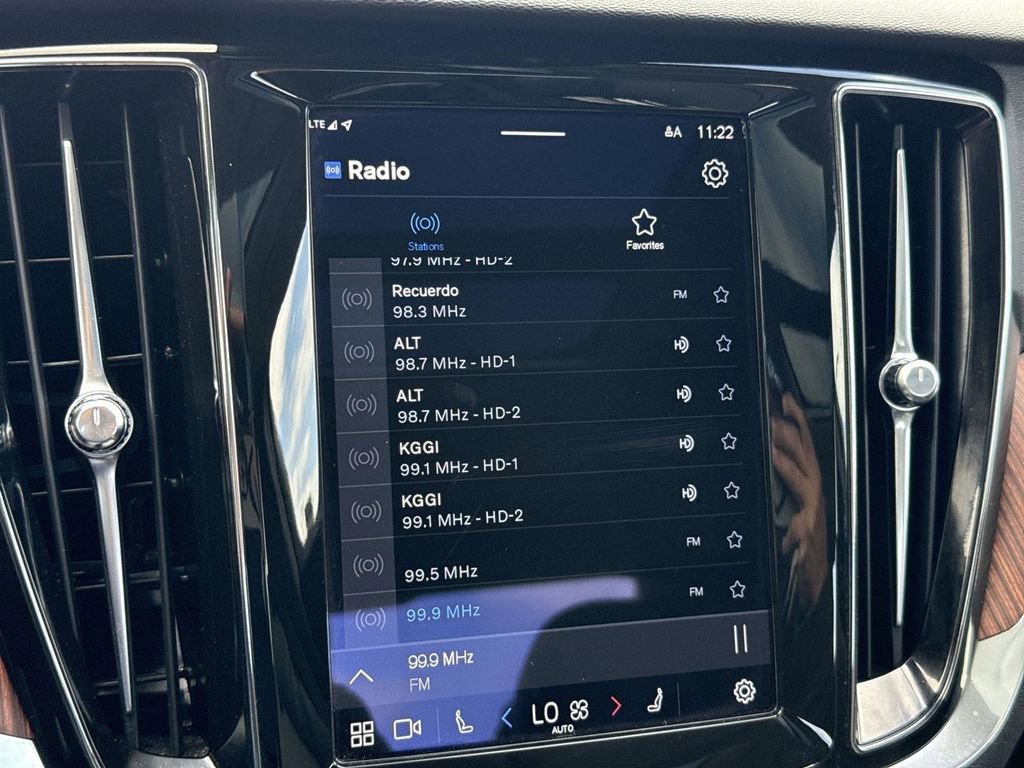 Used 2023 Volvo S60 B5 Plus w/ Protection Package Premier image 12