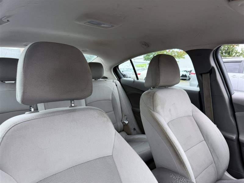 Used 2017 Chevrolet Cruze LS FWD image 21