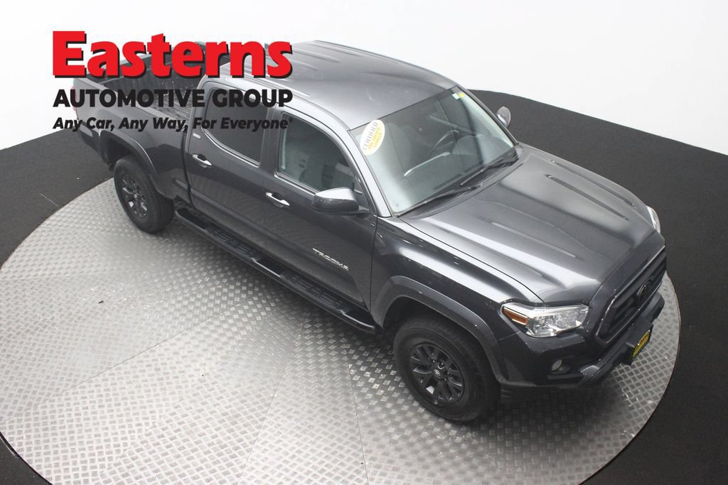 Used 2020 Toyota Tacoma SR5 AWD/4WD image 3