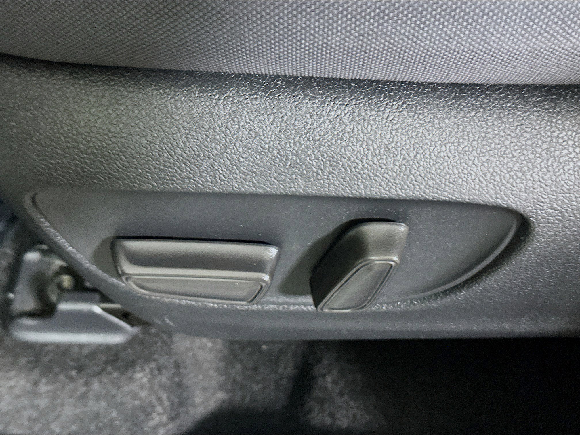 Used 2024 Toyota Highlander LE image 12