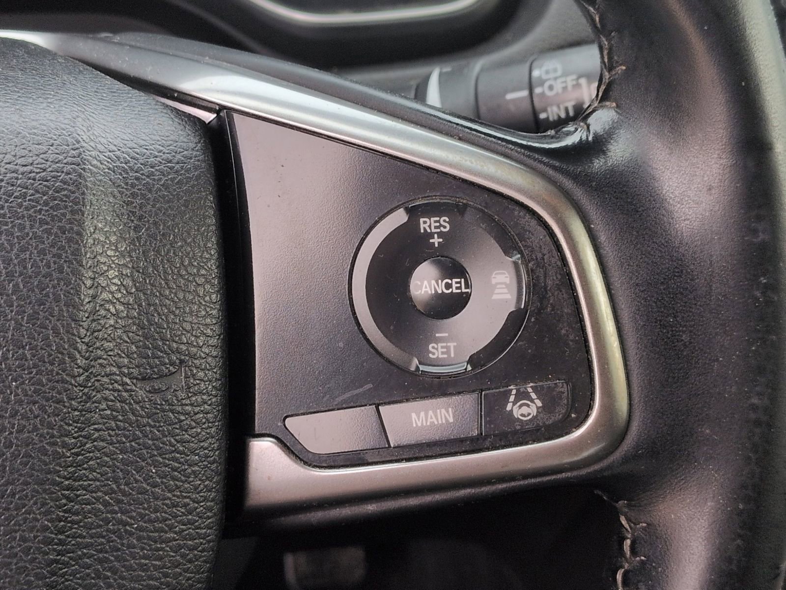 Used 2018 Honda CR-V Touring image 26