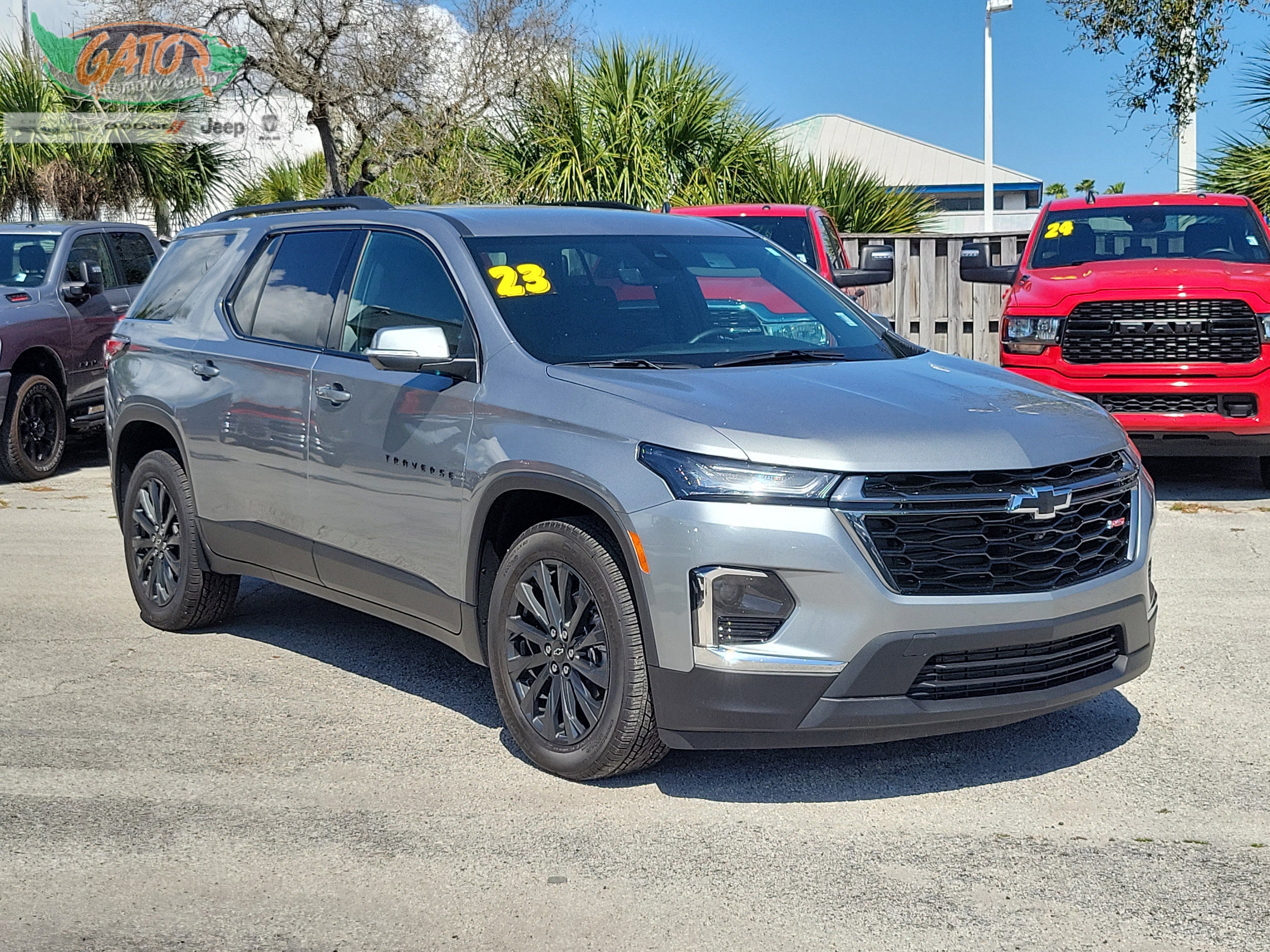 Used 2023 Chevrolet Traverse RS