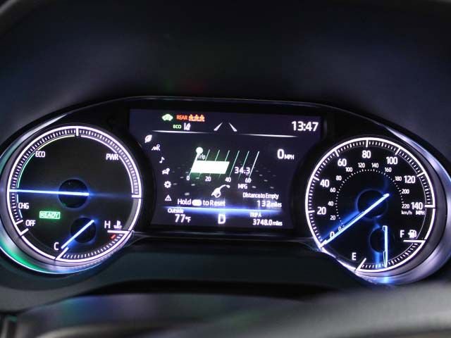 Used 2024 Toyota Venza LE AWD/4WD image 10