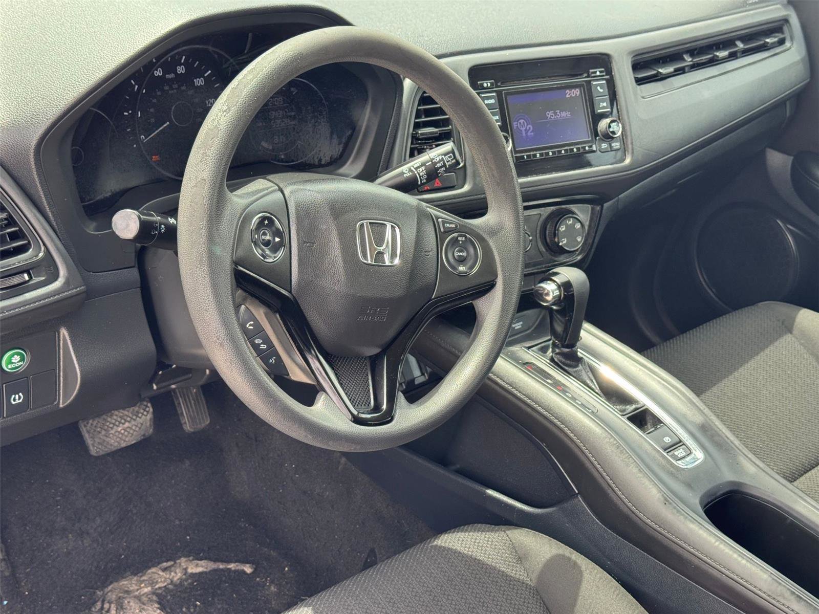 Used 2017 Honda HR-V LX image 9