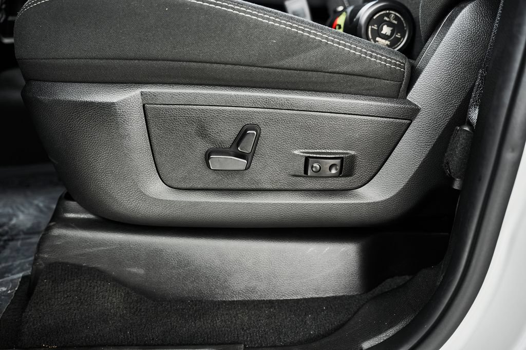 Used 2025 RAM 2500 Big Horn AWD/4WD image 16
