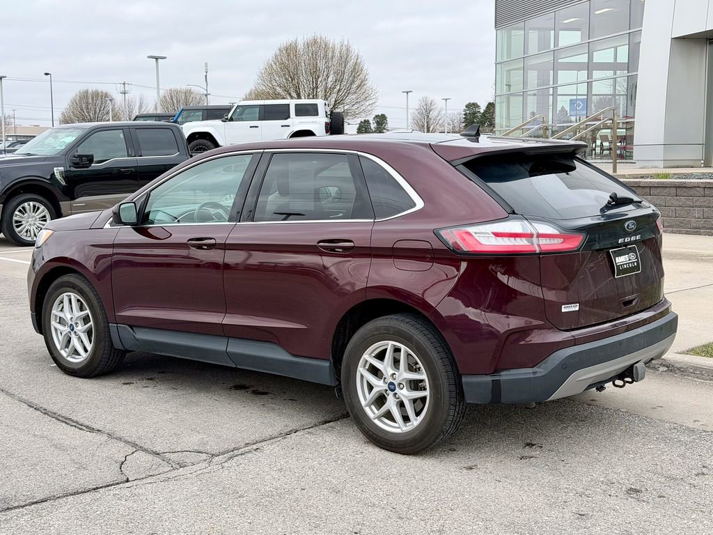 Used 2021 Ford Edge SEL w/ Convenience Package image 4
