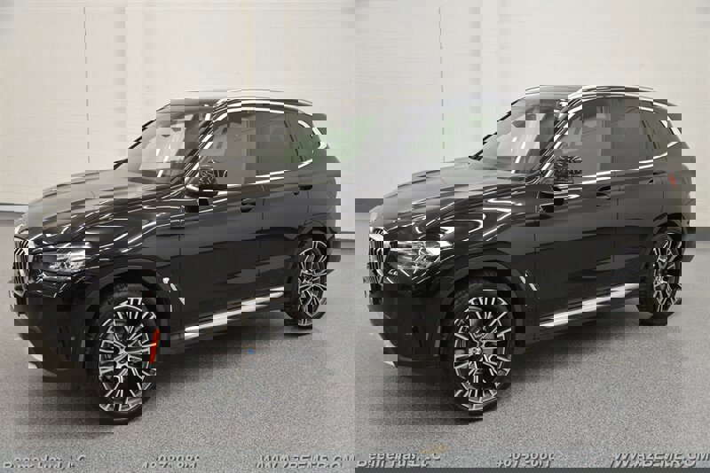 Used 2023 BMW X3 sDrive30i w/ Convenience Package image 3