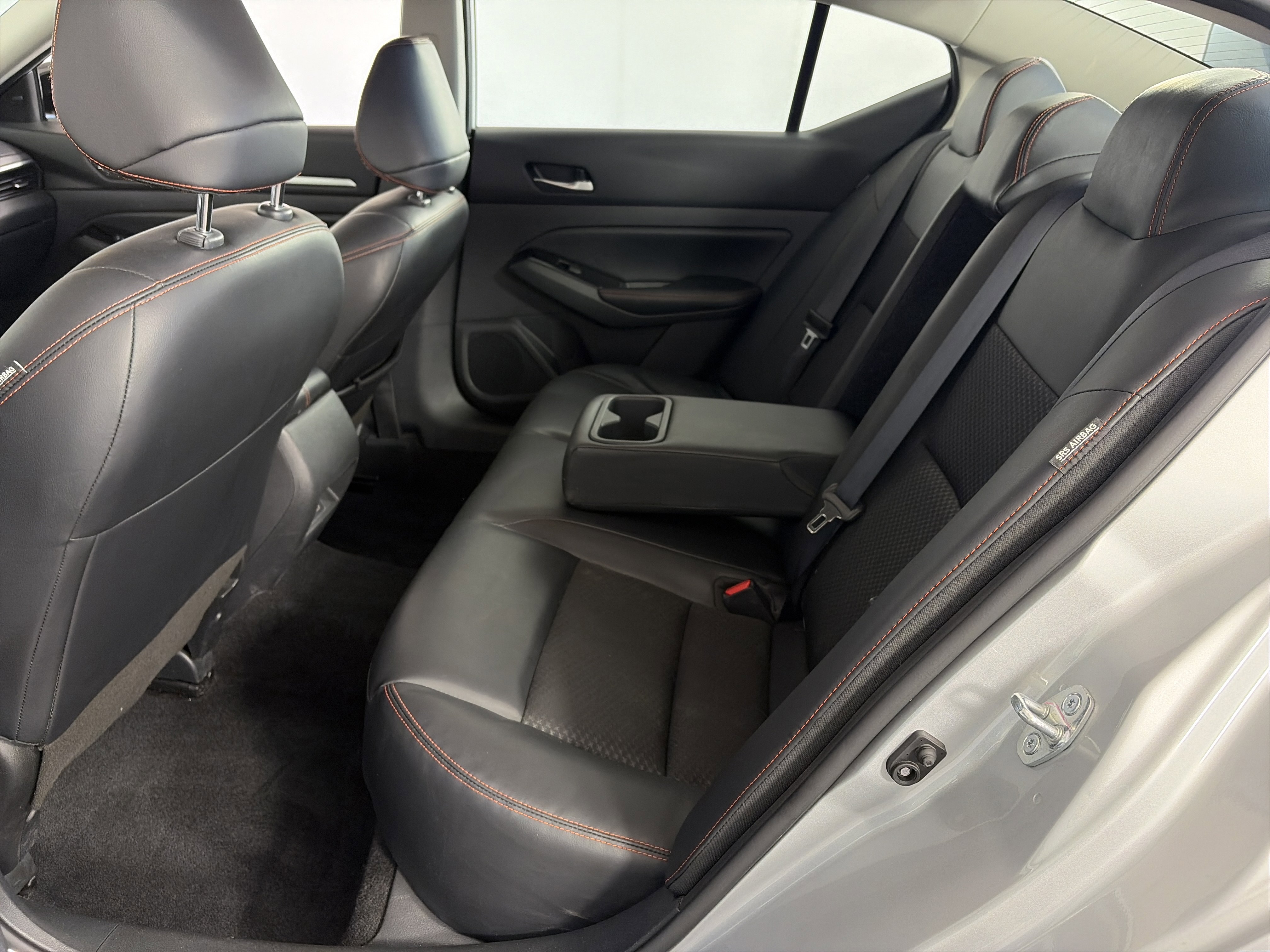 Used 2024 Nissan Altima 2.5 SR FWD image 7