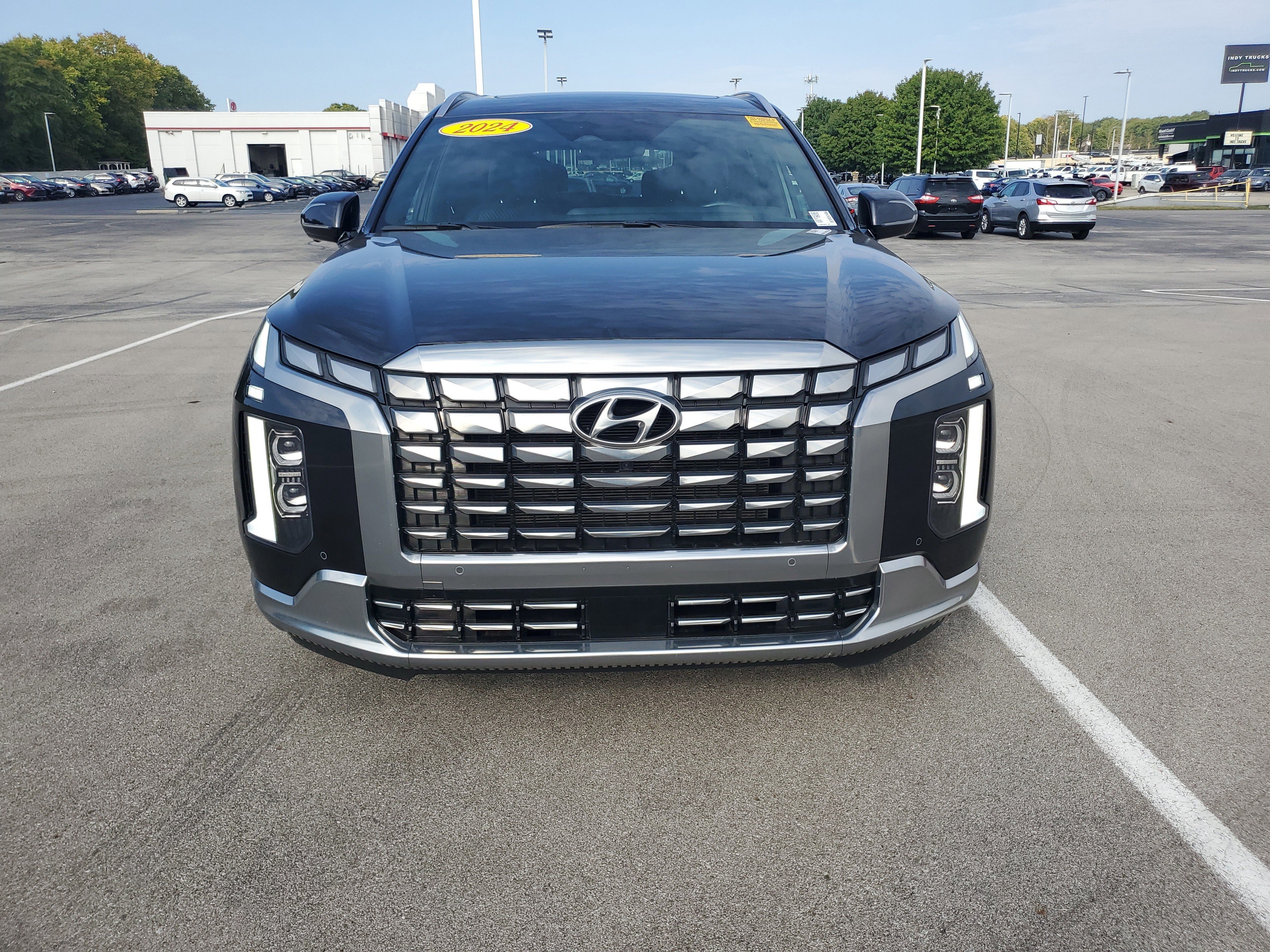 Used 2024 Hyundai Palisade Calligraphy image 8