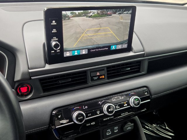 Used 2025 Honda Pilot Touring image 23