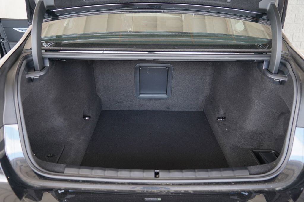 New 2026 BMW 740i w/ Luxury Rear Seating Package RWD image 18