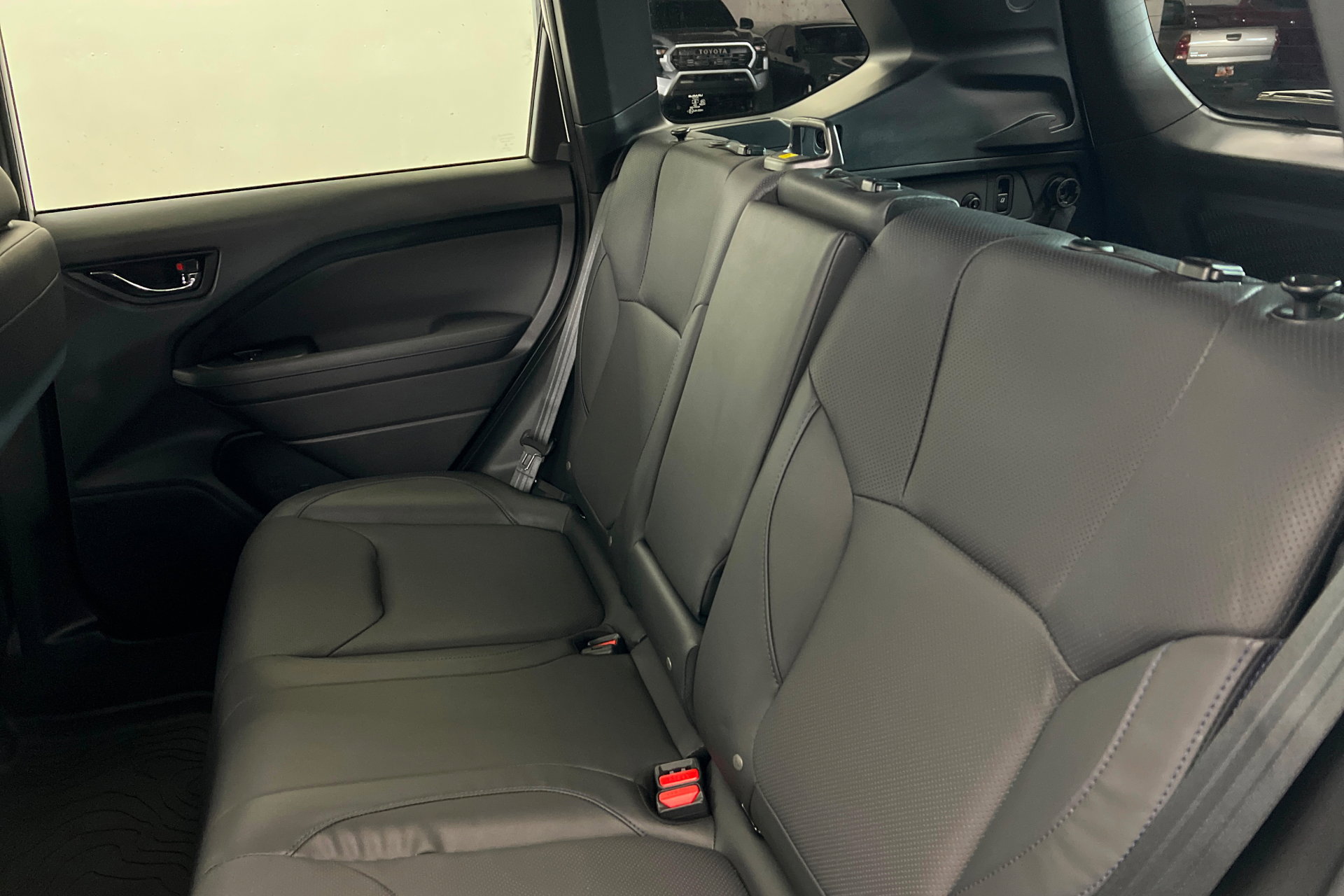 Used 2025 Subaru Forester Limited image 16