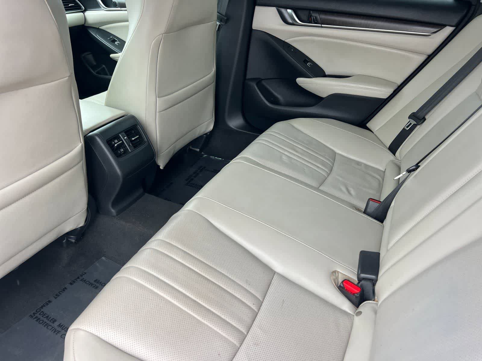 Used 2018 Honda Accord Touring image 5