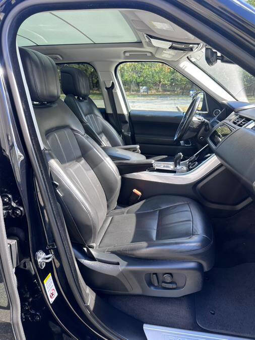Used 2020 Land Rover Range Rover Sport HSE image 25