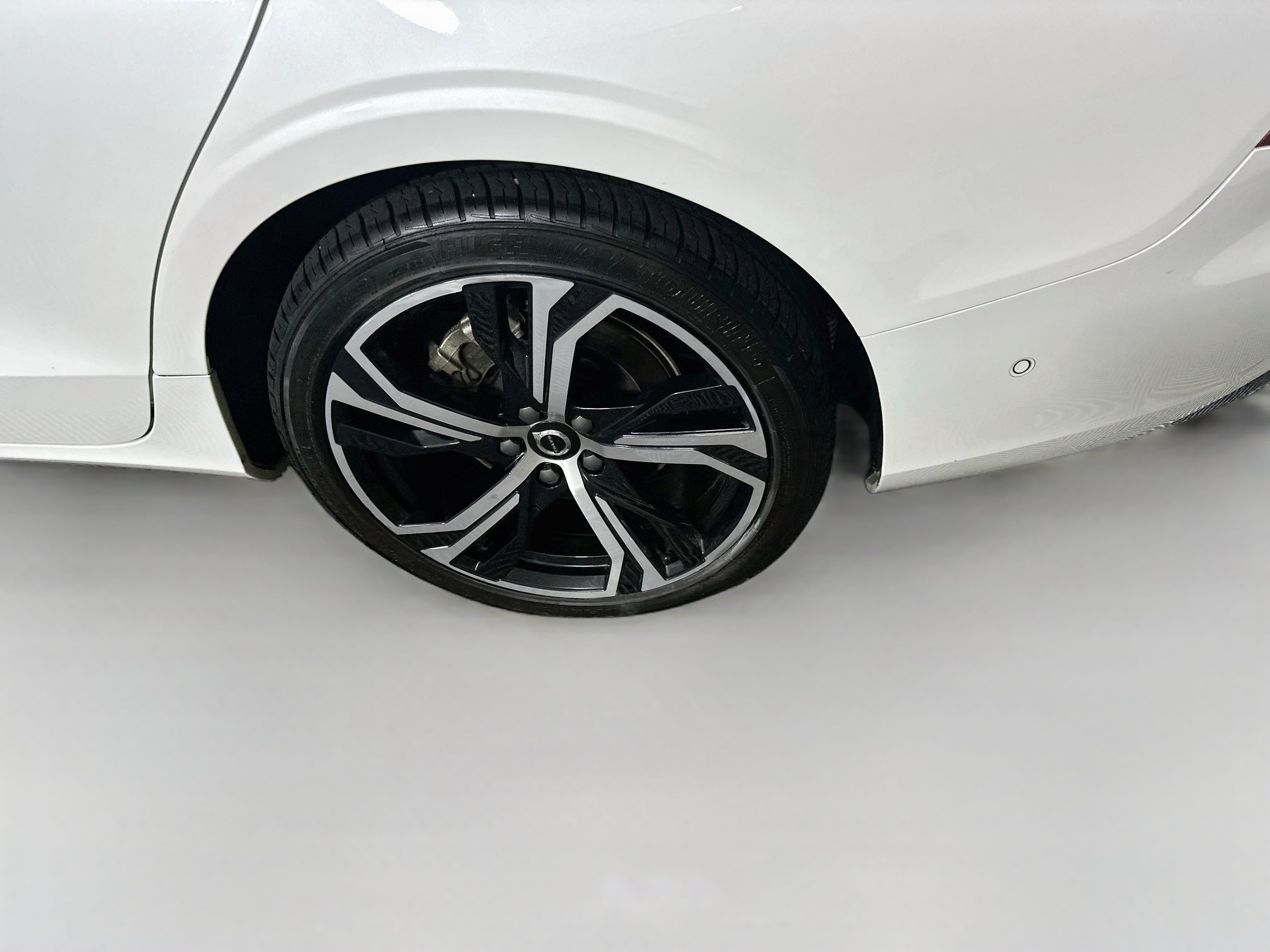 Used 2024 Volvo S60 B5 Plus FWD image 11