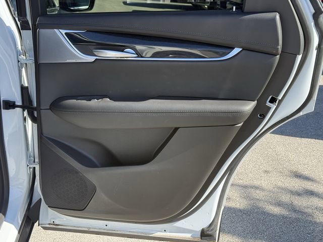 Used 2025 Cadillac XT5 Premium Luxury AWD/4WD image 39
