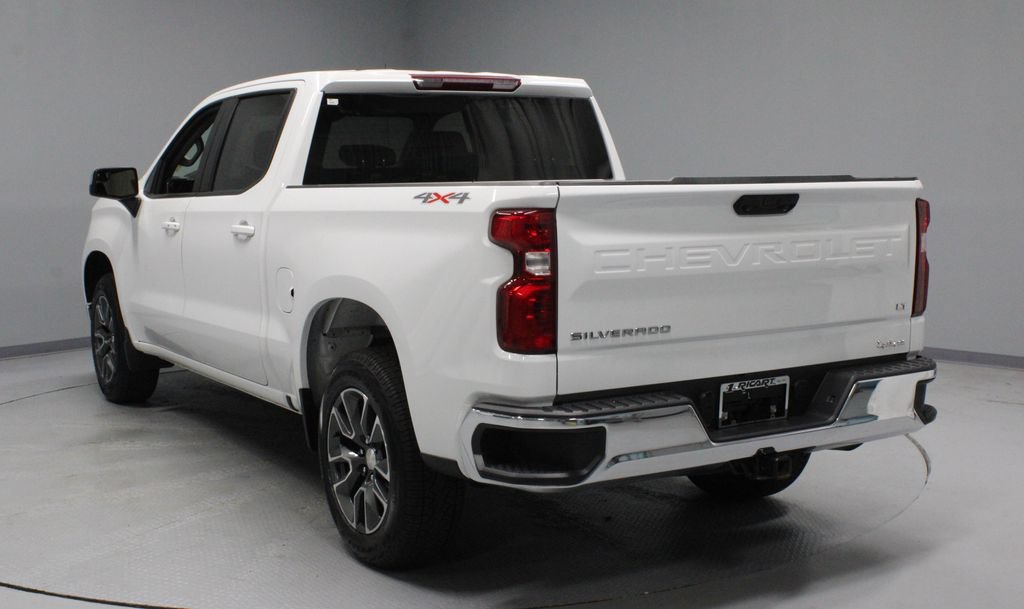 Used 2023 Chevrolet Silverado 1500 LT AWD/4WD image 9